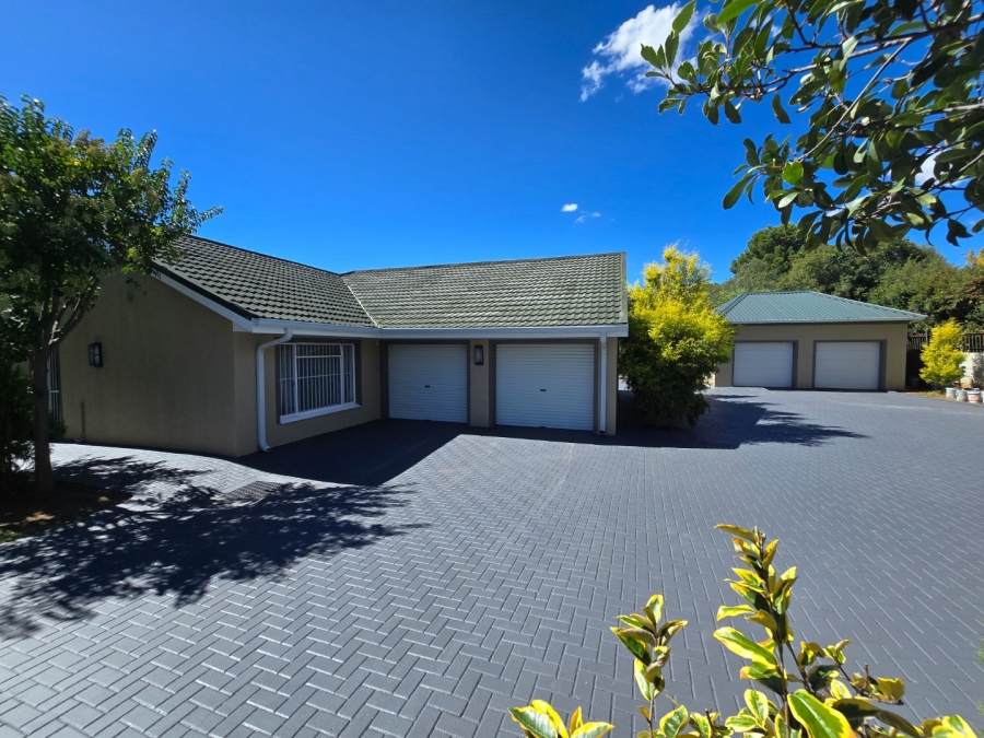 5 Bedroom Property for Sale in Heuwelsig Free State